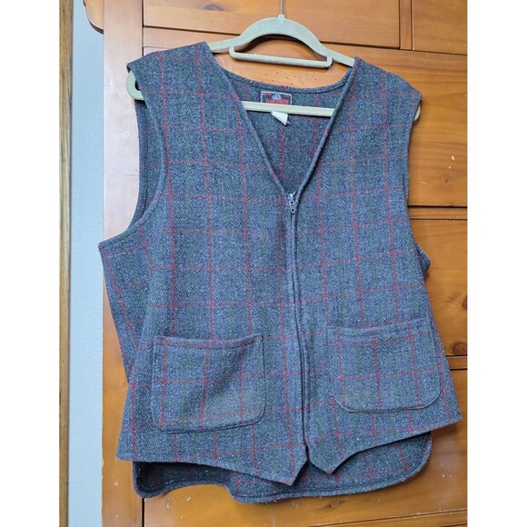 Johnson Woolen Mills Other - Vintage Johnson Woolen Mills Vest Size Large Wool Plaid Red Green Outdoor Zipper